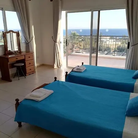 Gabriella Villa Peyia